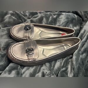 Bandolino silver loafers